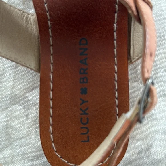 NEW NEVER WORN Lucky Brand leather sandals size 6M - Picture 6 of 6